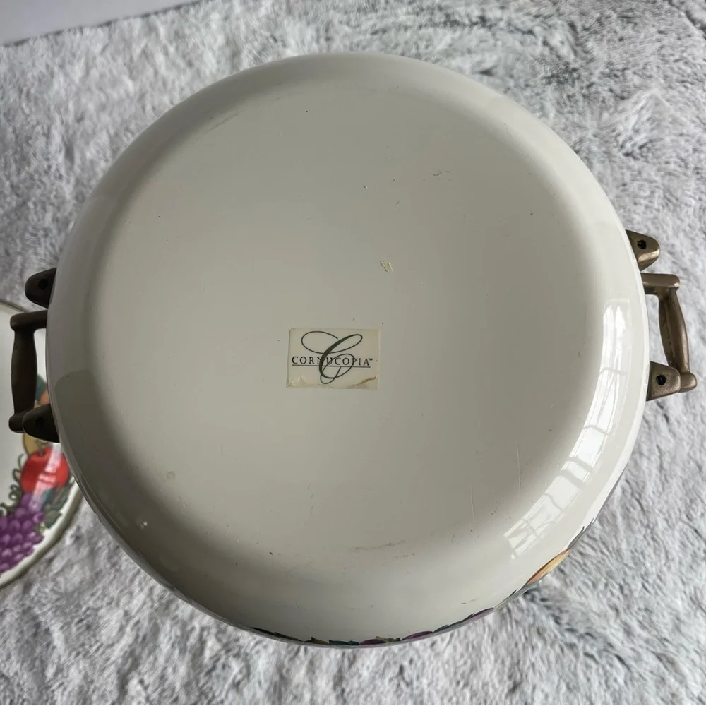 Cornucopia enamelware qt
